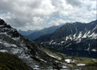 Dolina Piciu Staww Polskich - zdjcie z okolic Koowej Czuby (2105 m). W dole Wielki i Przedni Staw Polski na tle Opalonego Wierchu (2115 m).