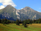 Paczliwa Skaa (2142 m) i Hawra (2152 m) - najwysze szczyty Tatr Bielskich, zdjcie robione od pnocy