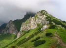 Paczliwa Skaa (2142 m) w chmurach