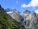 Widok z okolic Rakuskiej Przeczy na otoczenie Doliny Kiemarskiej - widoczne od lewej Baranie Rogi (2526 m), Czarny Szczyt (2429 m) oraz Koowy Szczyt (2418 m)